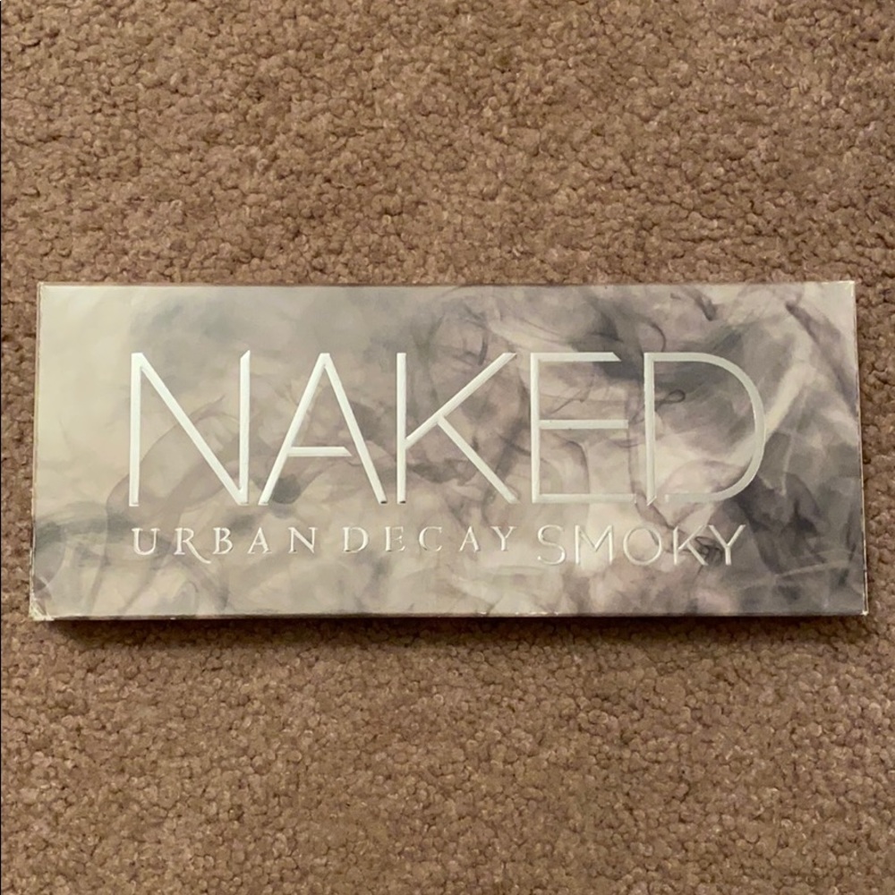 Urban Decay Naked Smoky eyeshadow palette - Picture 3 of 4
